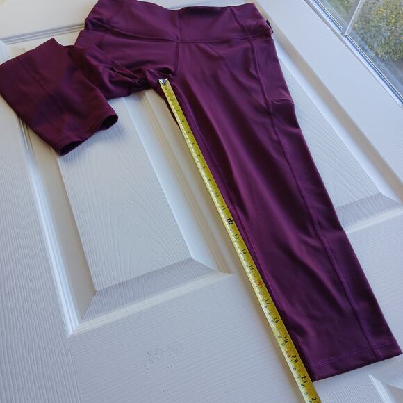 Victoria Sport Knockout Pocket Capri Leggings M plum purple VSD activewear - Picture 11 of 12